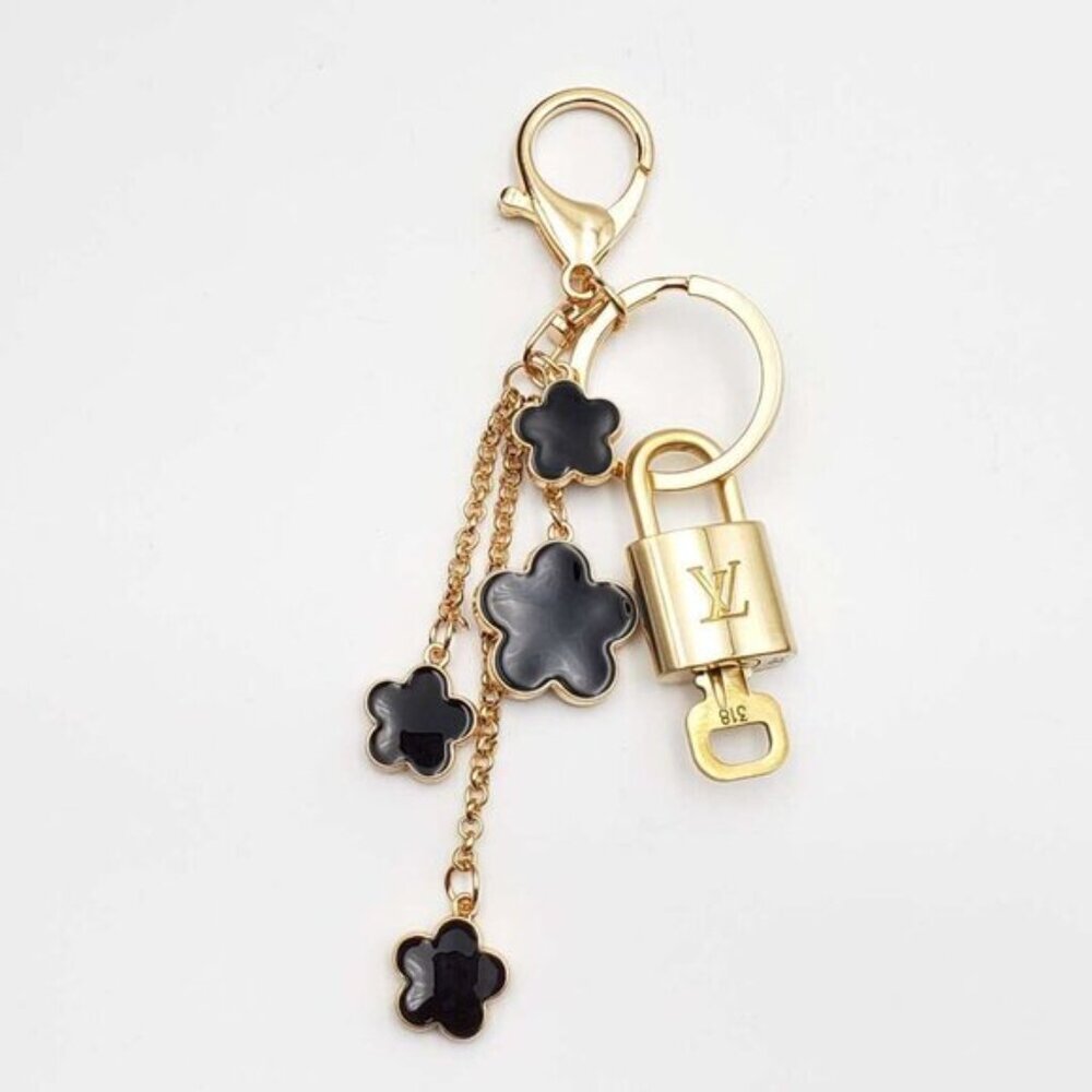 LV Gold Padlock Authentic 🔑 Luxury Bag Charm w/ Unbranded Flower Keychain